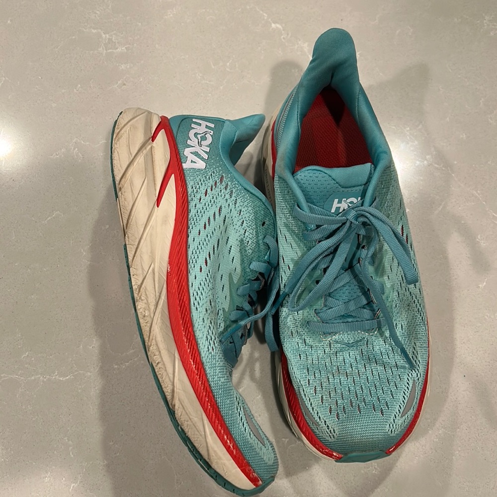 Hoka womens Clifton 8 size 8